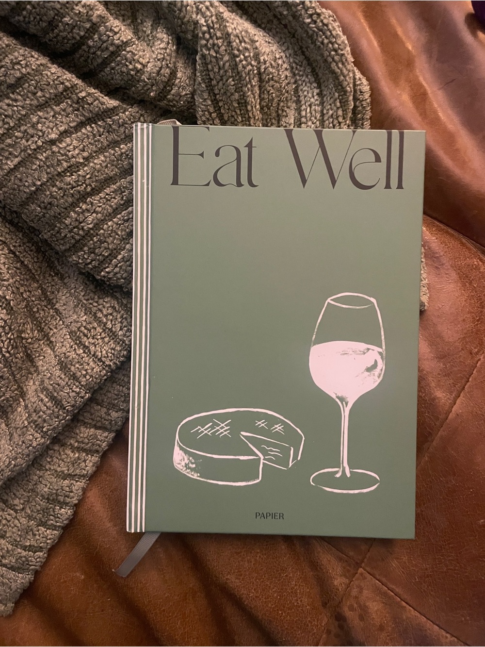 Papier NEW Eat Well Recipe Book